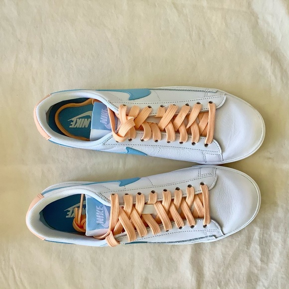 Peach + Blue Nike Royale’s - Picture 2 of 4